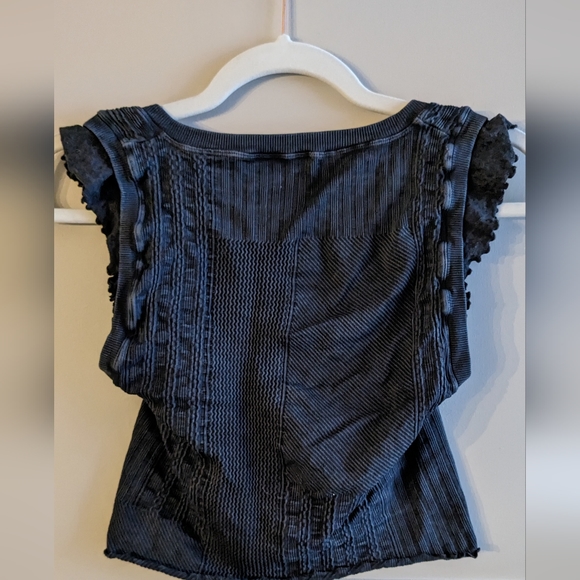 Free People cute workout shorts and top set - Picture 7 of 10